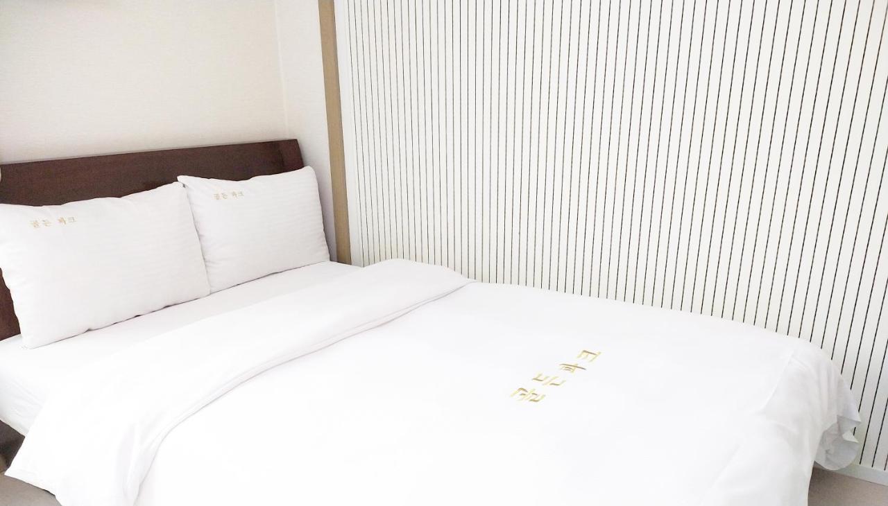 Golden Park Hotel Чечжу Екстер'єр фото
