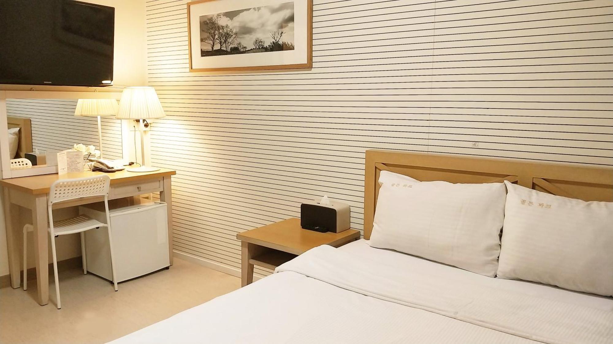 Golden Park Hotel Чечжу Екстер'єр фото