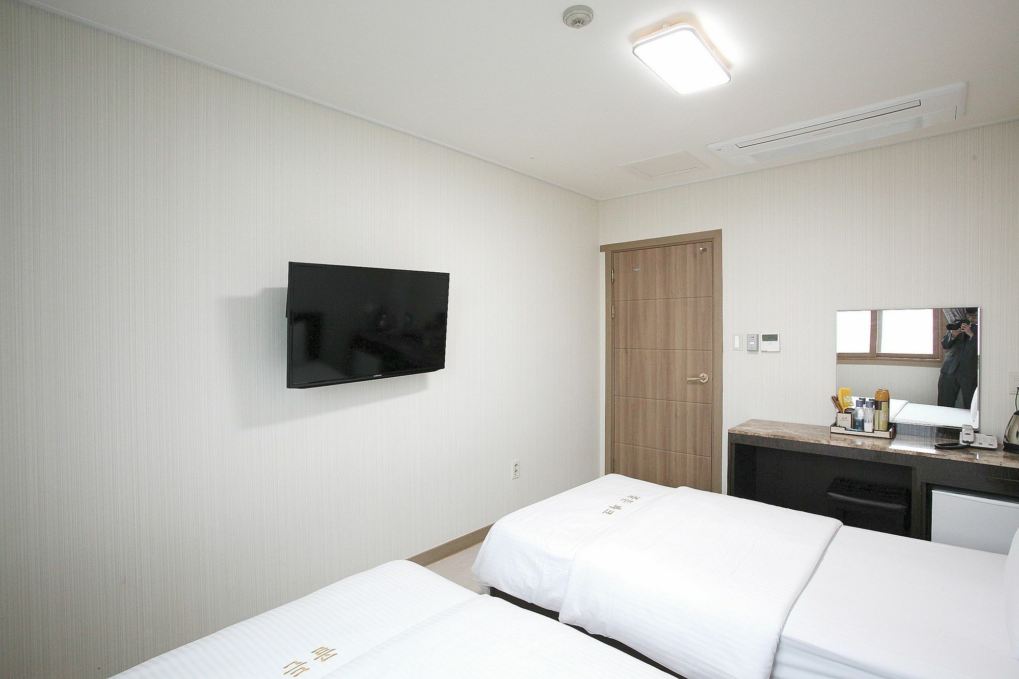 Golden Park Hotel Чечжу Екстер'єр фото